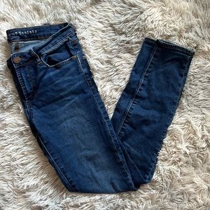Articles of Society Mid Rise Destress Skinny Jeans